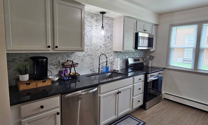 Niles Apartamento | 12-On-North - A 2 Bedroom Suite - Unit 528 #2