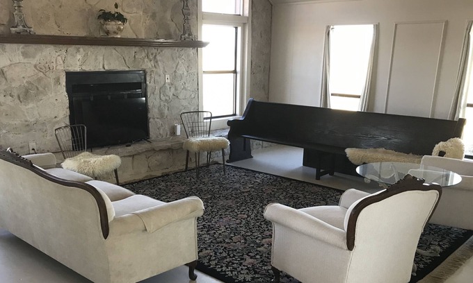 Lorena Otro | 12 peaceful acres! 8 miles to Baylor