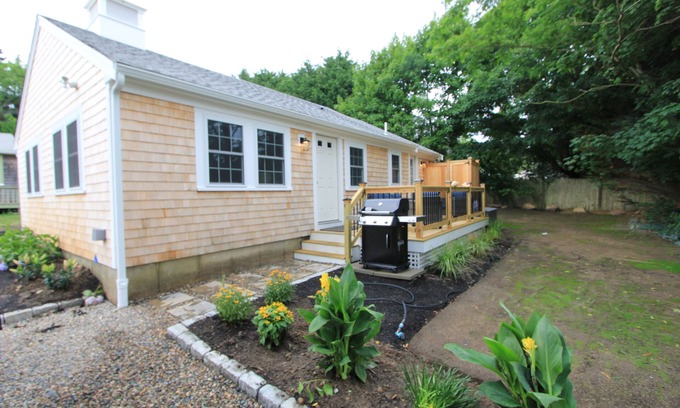 Sandwich Cabaña | 12 Town Neck - Brand new, completely renovated cottage, .5 miles from beach!