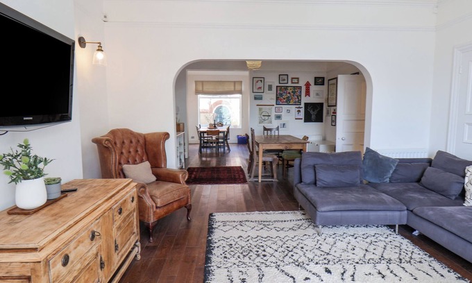 Loftus Cabaña | 12 WESTFIELD TERRACE, pet friendly, with a garden in Loftus