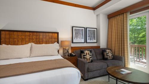 Stowe Area Complejo | 1206 Lodge At Spruce Peak Ski In Ski In Ski Out King Studio By Stowe Mountain Rentals