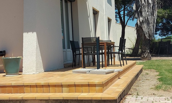 Latour-Bas-Elne Apartamento | 120m2 wifi 2bed 6pers large garden 2km sea parking ok pets holiday voucher ground floor