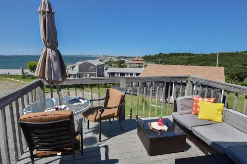North Truro Casa | 12215 - Beautiful Views of Cape Cod Bay Access to Private Beach Easy Access to P-Town