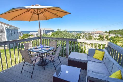 North Truro Casa | 12218 - Beautiful Views of Cape Cod Bay Access to Private Beach Easy Access to P-Town