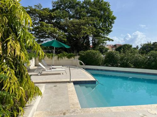 St. Lawrence Gap Apartamento | 123 Harmony Hall Green
