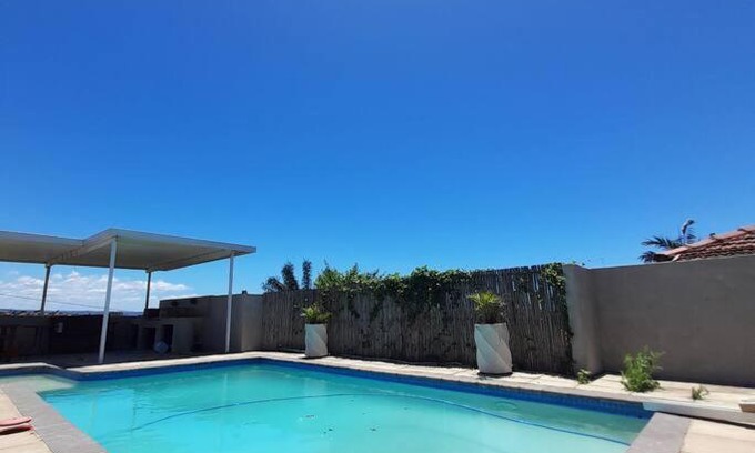 Bluff Casa | 125 on G
