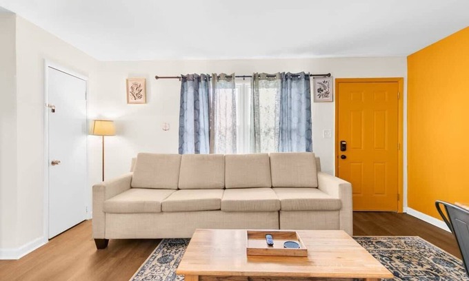 Norwood Casa | 12th Ave The Bricks - Unit 3