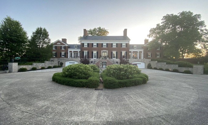 Delaware County Casa | 13,000 sq. ft. 6BR Estate on 5 acres Swim Spa, Hot Tub, Pool Table, Game Room