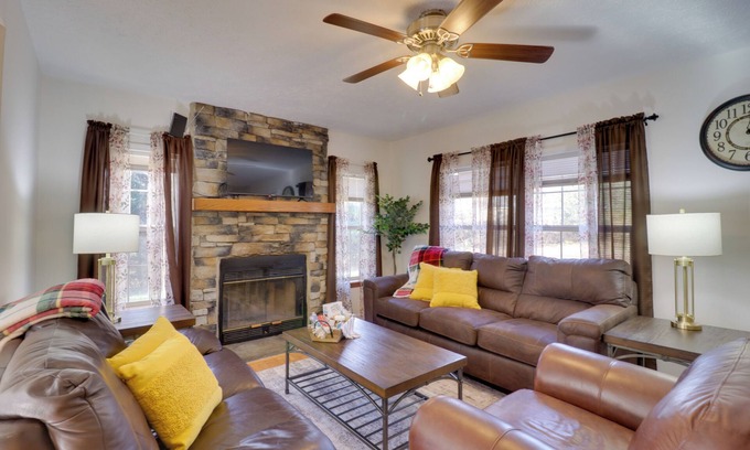 Elkton Casa | 13 Mi to Nat'l Park: Shenandoah Valley Home!