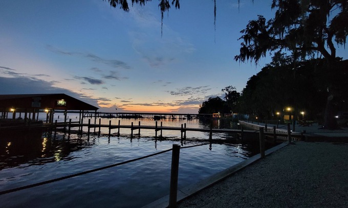 Georgetown Casa | #13 On Beautifull Lake George & St. Johns River