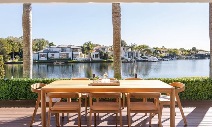 Noosaville Casa | 13 The Promontory Noosa Waters