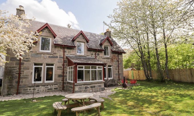 Newtonmore Cabaña | 130 m² Casa rural ∙ 3 habitaciones ∙ 6 personas