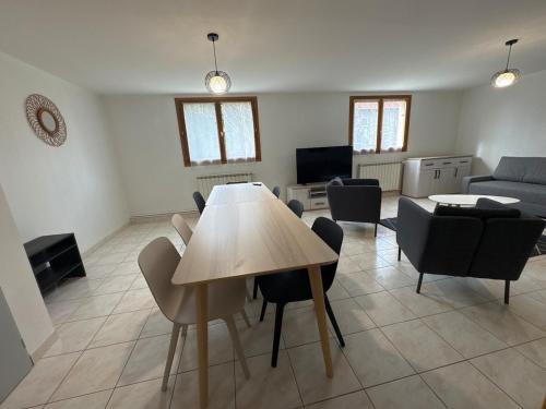Meyzieu Apartamento | 130m T4 garden and car parks - Stade-Eurexpo-Lyon