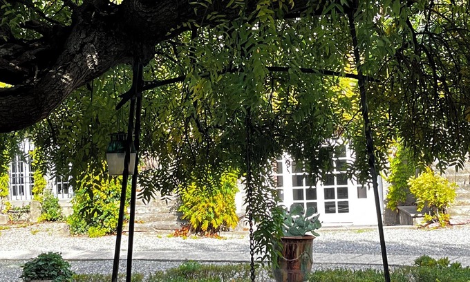 Floure Otro | 130m2 apartment in the Château wing sleeps 8 3 bedrooms, fully-equipped kitchen