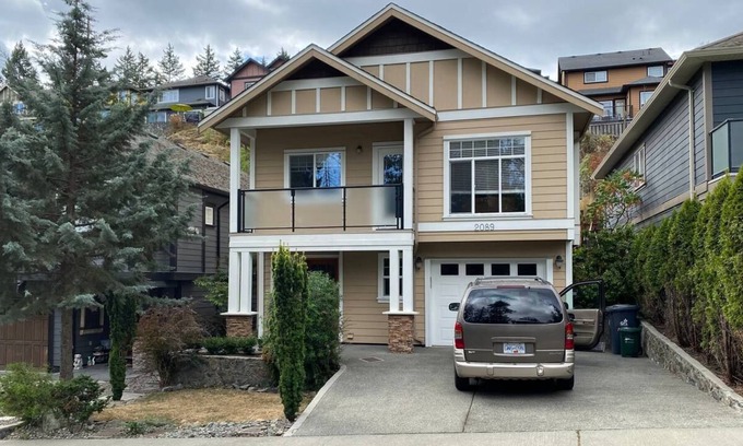 Langford Apartamento | #133 Longspur Dr. Lower Suite