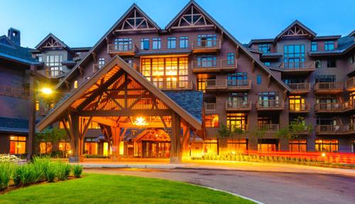 Stowe Area Complejo | 1332 Lodge At Spruce Peak Ski in Ski Out King Studio By Stowe Mountain Rentals