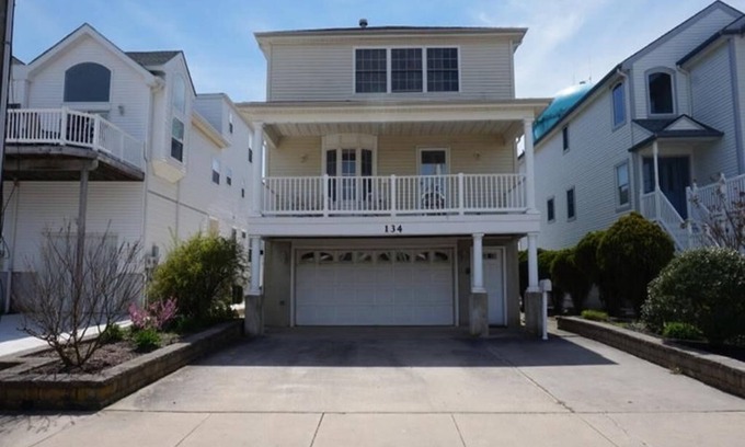 Sea Isle City Casa | 134 38th Street Single