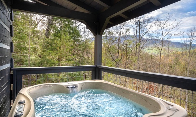 Pittman Center Cabina | 135 Acres of Peace and Quite