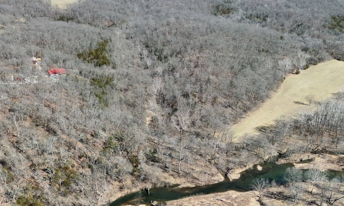 Long Lane Cabina | 136-acres/Secluded cabin/River access/Kayak/Hiking trails/UTV/Indoor pickleball