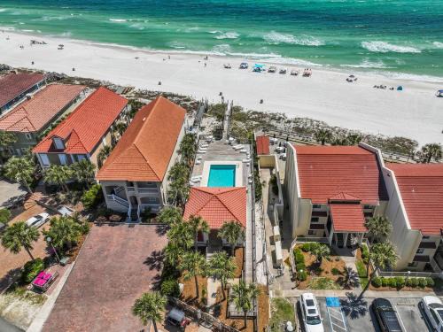 Fort Bay Casa | 136 La Valencia Cir - At Peace
