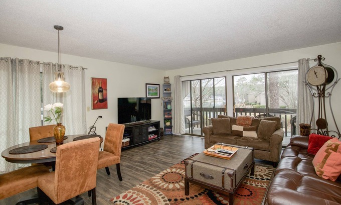 Pinehurst Condominio | 136 Lakeview - 2 bed/2 bath condo with access to the community pool!