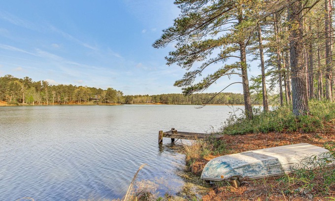 Batesburg Casa | 136 Private Acres: Lakefront Aiken County Home!