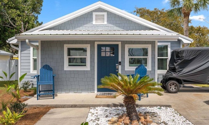 Bid-a-wee Beach Casa | 13900 Millcole Ave - Beachy Bungalow - Sleeps 10