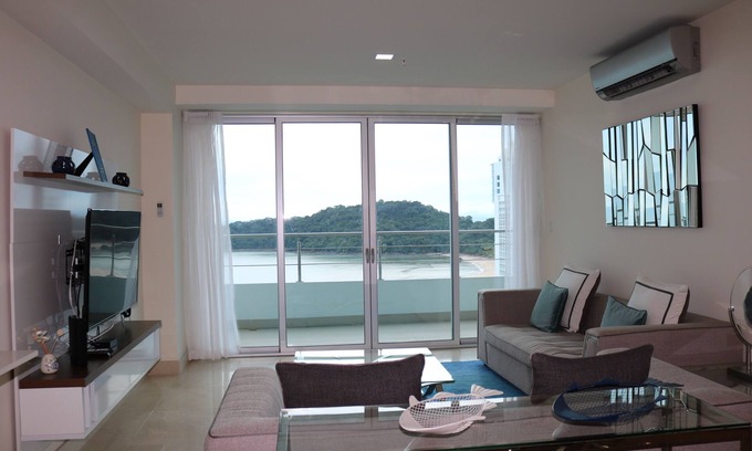 Playa Bonita Village Apartamento | 13B Espectacular Resort con Vista al Mar