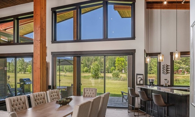 Sandpoint Casa | 13th Fairway Idaho Club | Luxury! Hot Tub!