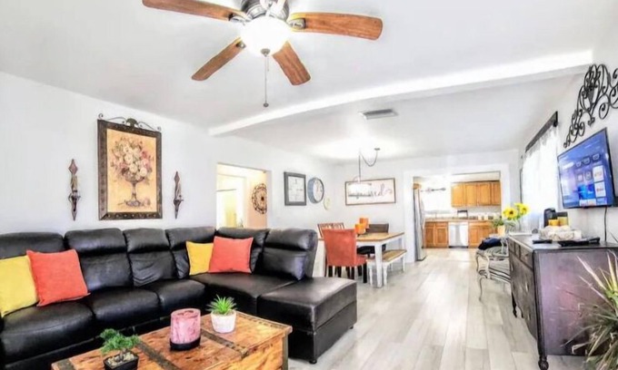 Carrollwood Casa | # 14 @Delightful Cabin Tampa Home by Joyful Moments
