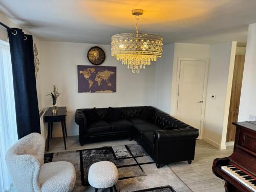 Swindon Casa | 14 Lumb close