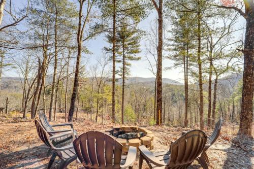 Ferguson Casa | 14 Mi to Appalachian Ski Mtn! Family Getaway
