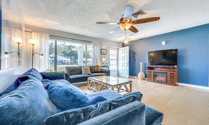 Haines City Casa | 14 Mi to Legoland: Haines City Retreat w/ Yard!