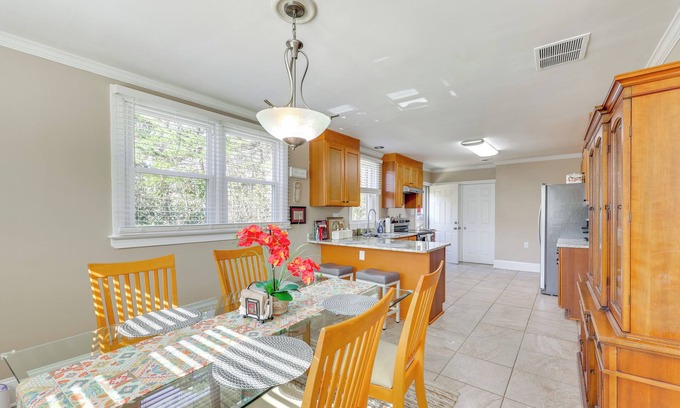 Cary Casa | 14 Mi to Raleigh: Charming Family Home!