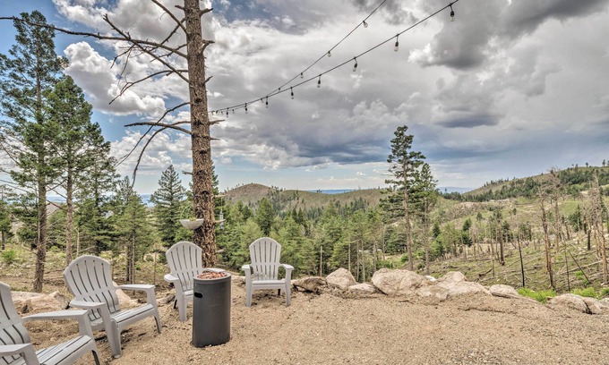 Alto Cabina | 14 Mi to Ski Apache: Mountaintop Cabin w/ View