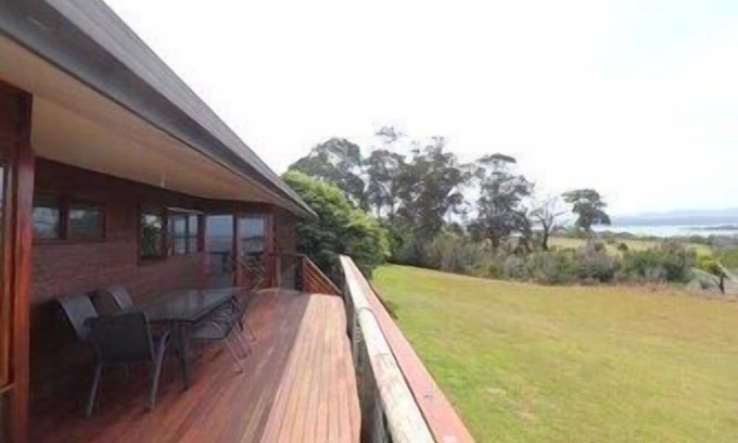 Mallacoota Casa | 14 Mirrabooka Road, Mallacoota