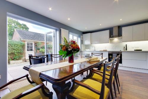 Southampton City Centre Casa | 14 Oxford Mews - 5 Star Living for up to 10 People