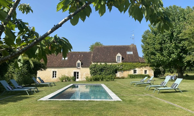 Remalard-en-Perche Casa | 14-person family home in Perche with heated pool and tennis court