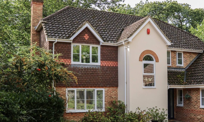 Rushmoor District Cabaña | 14 QUEEN VICTORIA COURT, family friendly in Farnborough