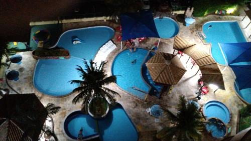 J Jeriquara Apartamento | 1406 AP 2 Quartos, Banheira de Hidro privativa , bebidas liberadas nas piscinas e internet no ap, proximo ao shopping singapura