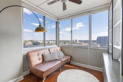 Downtown Atlanta Apartamento | 1406 Spacious modern, Fast WiFi, 1 FREE Parking