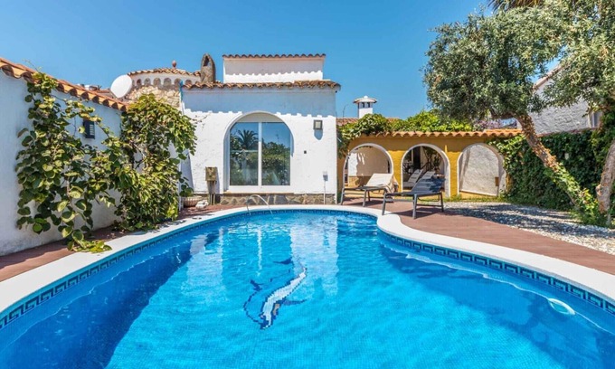 Empuriabrava Chalet De Esquí | 148-Empuriabrava Casa con piscina y Amarre