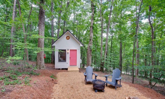 Groveoak Casa | #14Pink Flamingo Tiny Cottage by Lake Guntersville