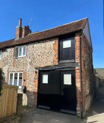 Alfriston Casa | 14th century Rose cottage, Centre of Alfriston By Air Premier