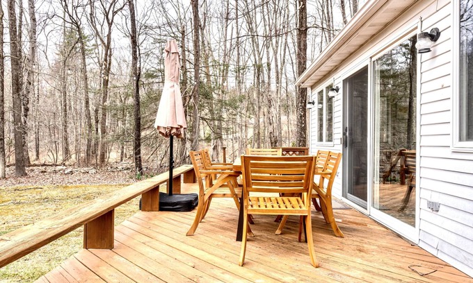 Stone Ridge Casa | 15-Acre Retreat in Hudson Valley with firepit and relaxing sauna