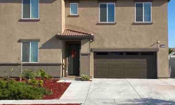 Riverside Casa | 15% Charming #101 room in fabulous Riverside