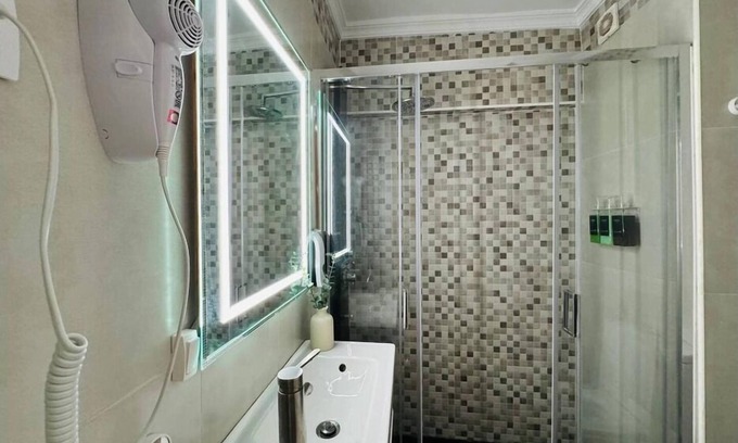 Poligono Alameda Apartamento | 15% dscto a 2 primeras reservas - Increíble piso a un paso del Centro de Málaga