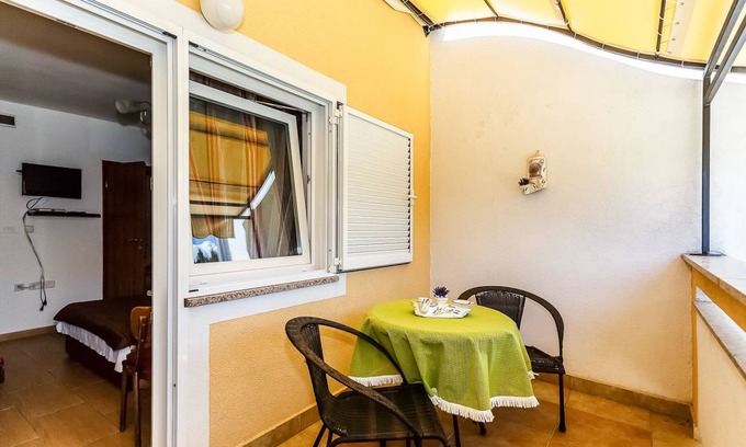 Malinska-Dubasnica Apartamento | 15 m² Apartamento ∙ 2 huéspedes