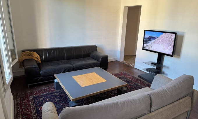 Drancy Cama Y Desayuno | 15 min from Paris