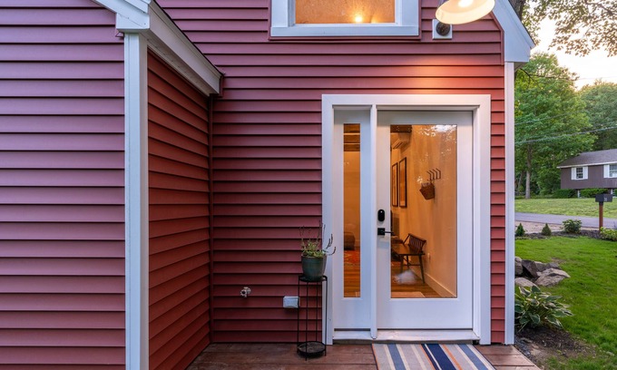 York Harbor Cabaña | 15 min walk to the beach!